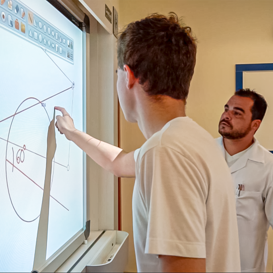 Lousa Digital para Aula Online - Tecnologias na Educação  Vou te ensinar a  mexer em um aplicativo que pode ser a sua lousa digital durante suas aulas  gravadas e as aulas