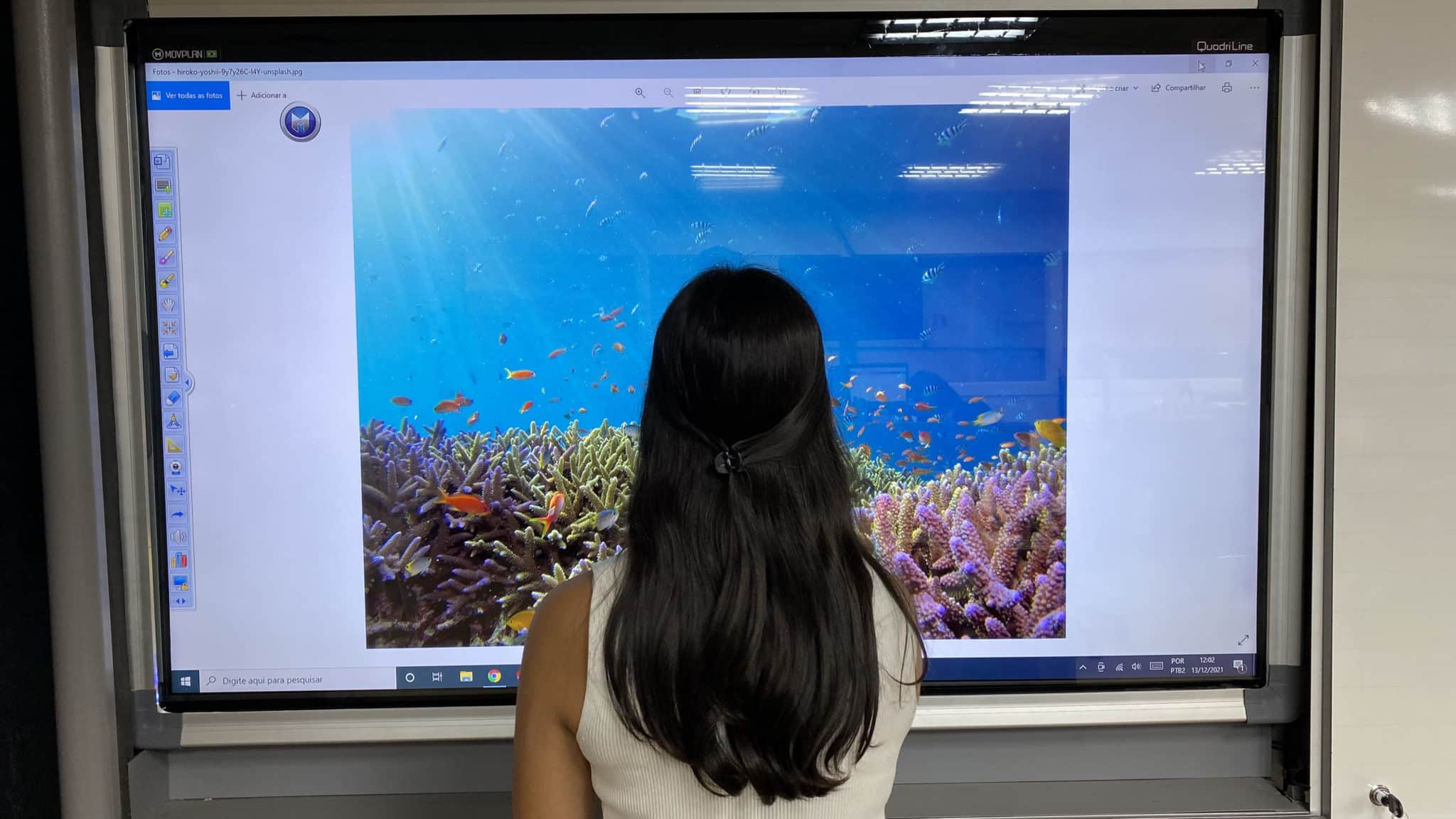 Monitor Interactiv O que é um monitor interativo e como ele pode ser útil em uma escola ...